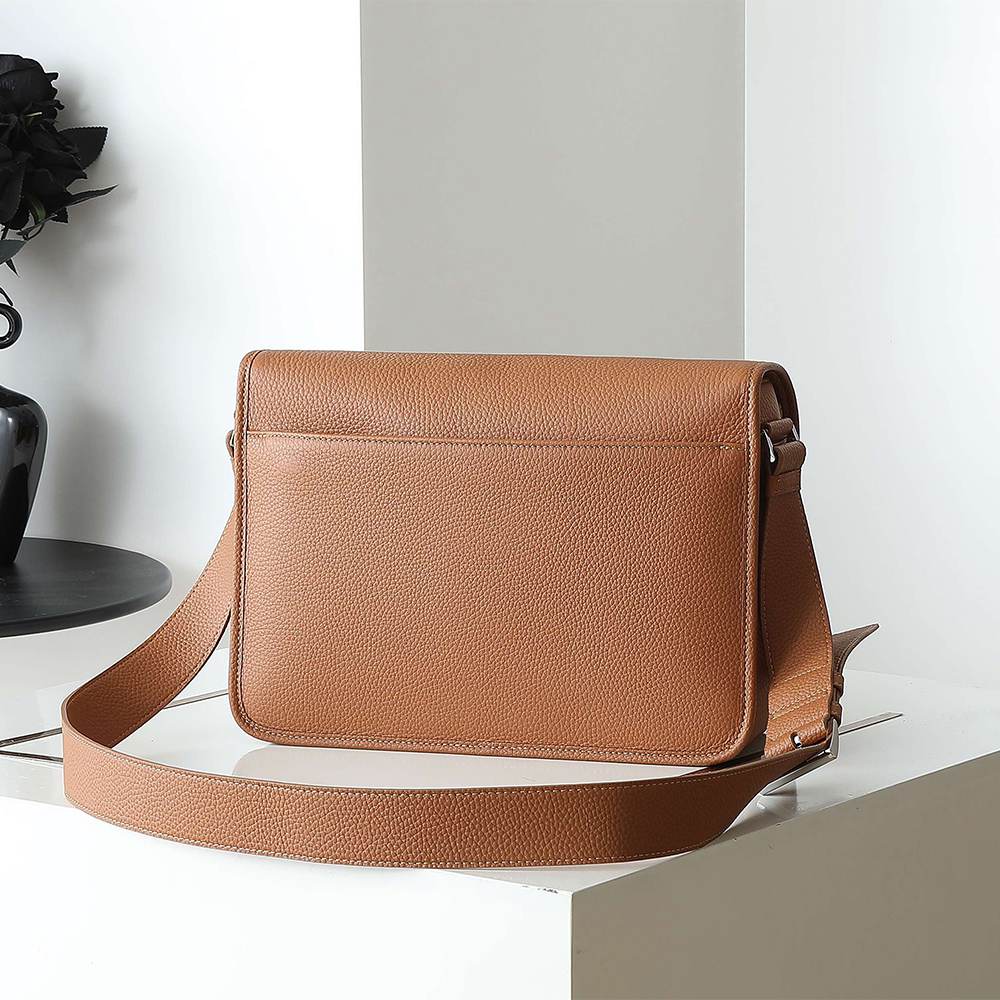 Pra*a Leather shoulder bag(HIGH-END GRADE)