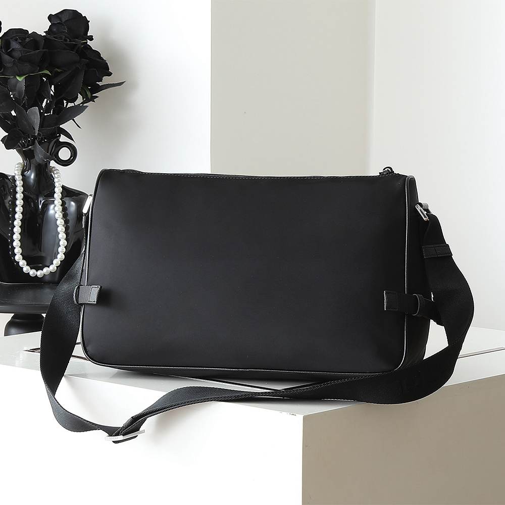 Pra*a Large Re-Nylon and Saffiano leather shoulder bag(HIGH-END GRADE)