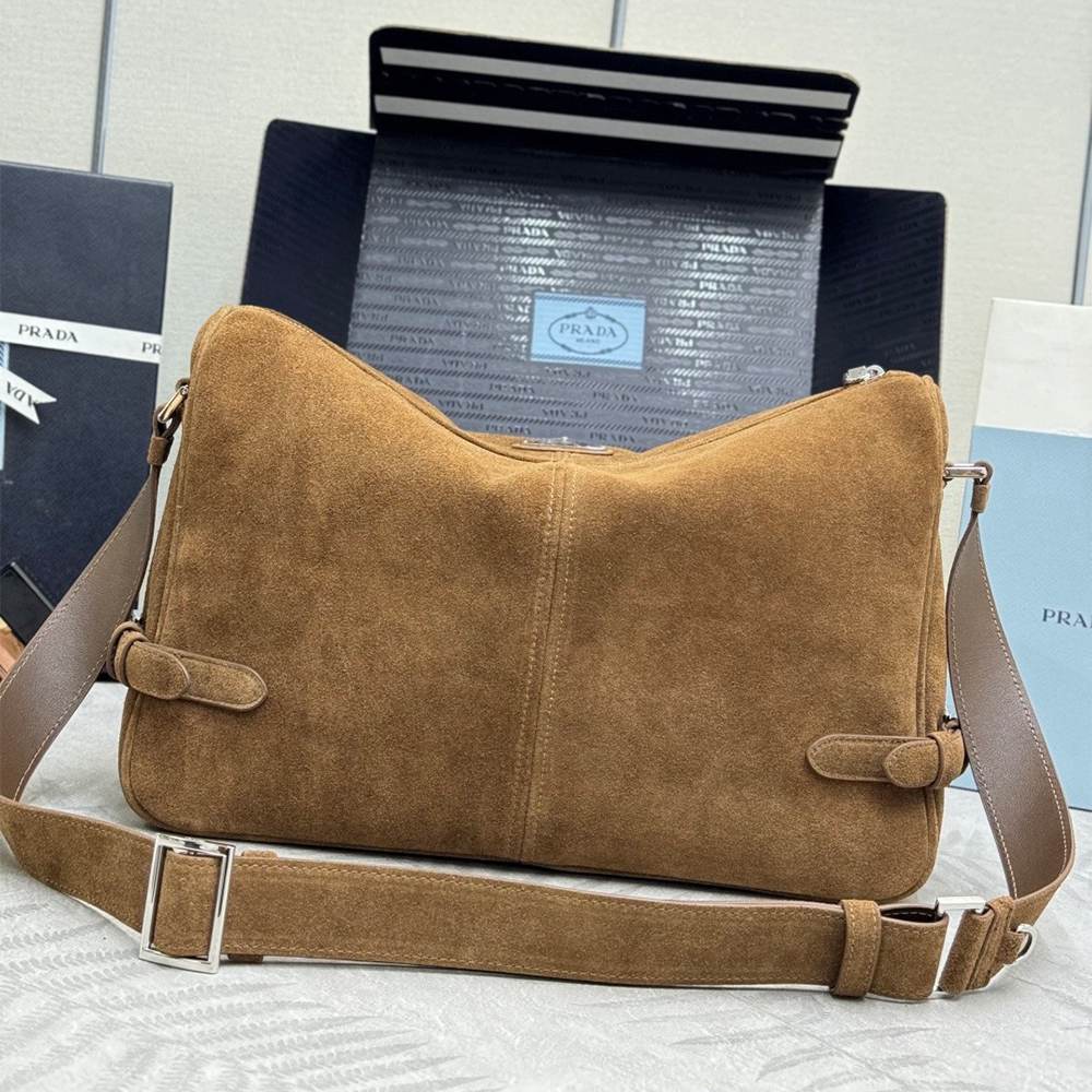 Pra*a Suede shoulder bag(HIGH-END GRADE)