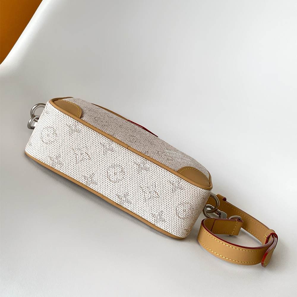 LV Trocadéro Wearable Wallet(HIGH-END GRADE)