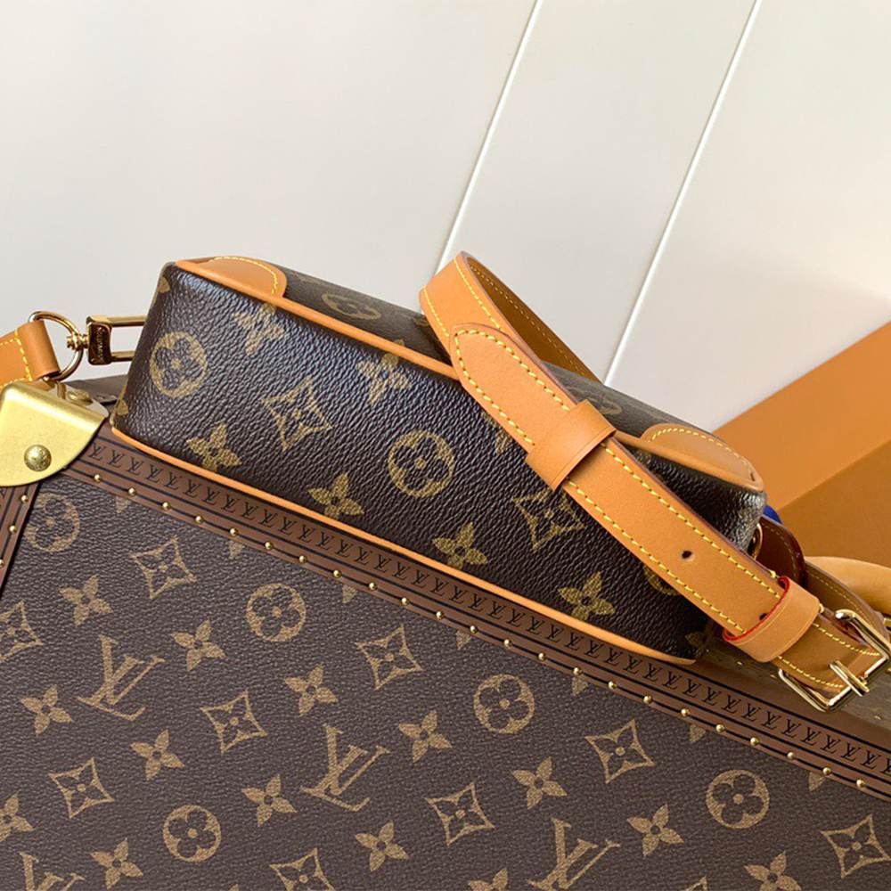 LV Trocadéro Wearable Wallet(HIGH-END GRADE)