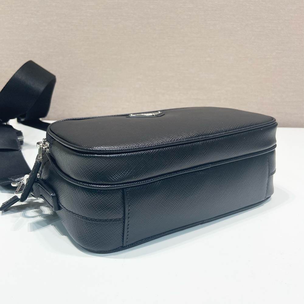 Pra*a Saffiano leather shoulder bag(HIGH-END GRADE)