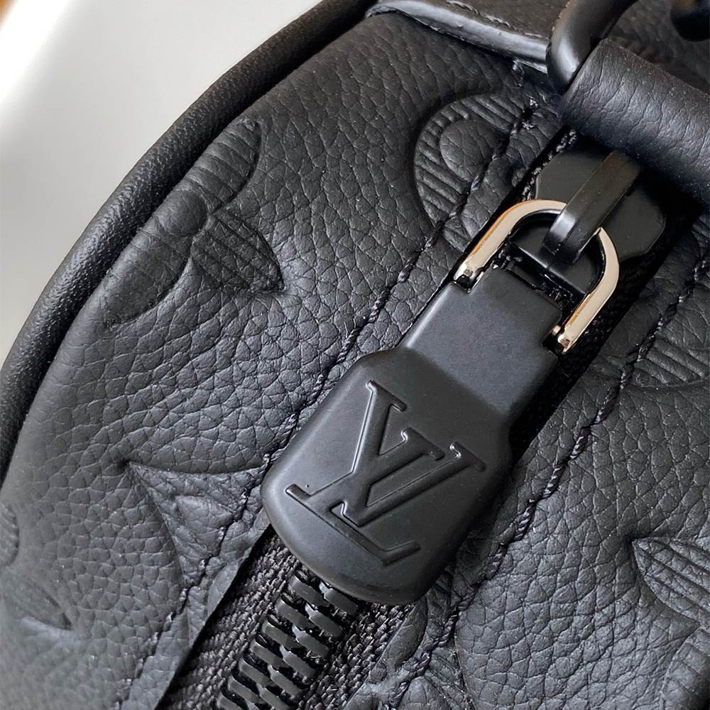 LV Trocadéro Wearable Wallet(HIGH-END GRADE)