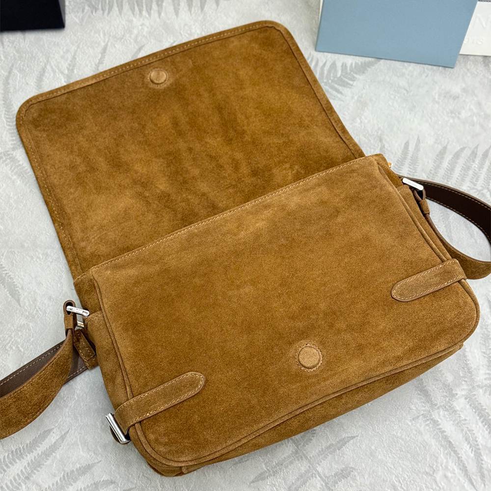 Pra*a Suede shoulder bag(HIGH-END GRADE)