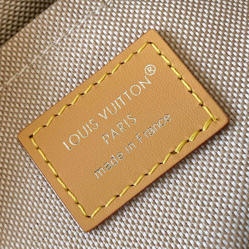 LV Trocadéro Wearable Wallet(HIGH-END GRADE)