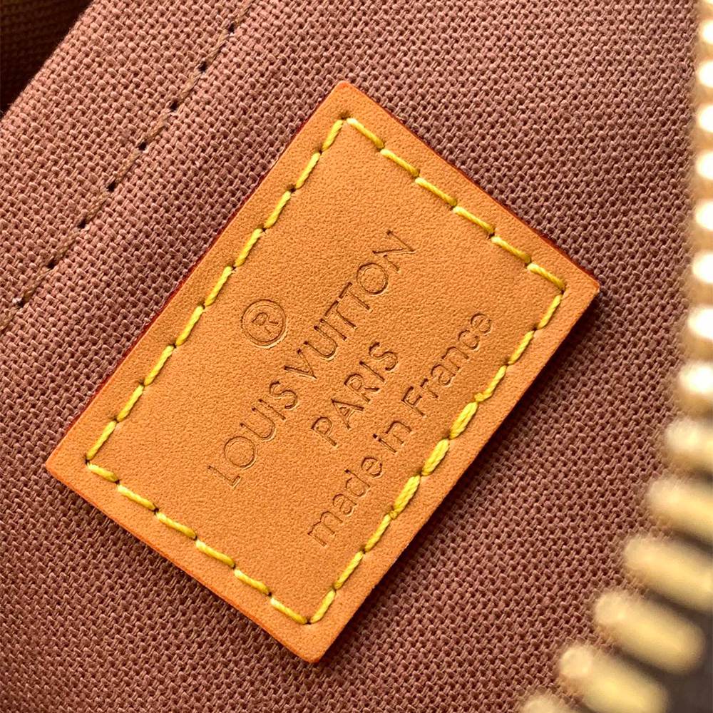 LV Trocadéro Wearable Wallet(HIGH-END GRADE)