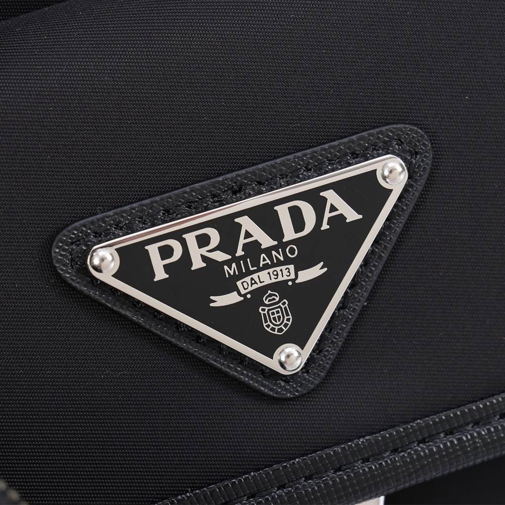 Pra*a Re-Nylon and Saffiano leather shoulder bag(HIGH-END GRADE)
