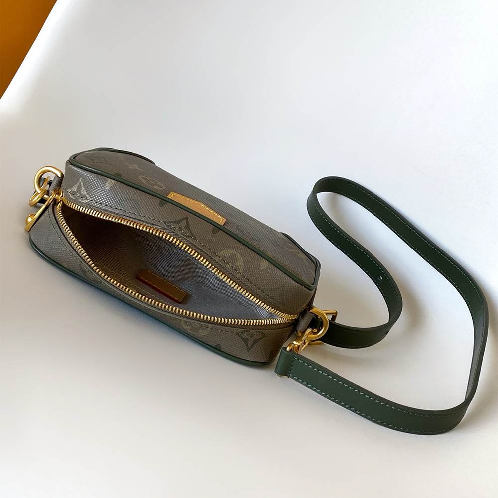 LV Trocadéro Wearable Wallet