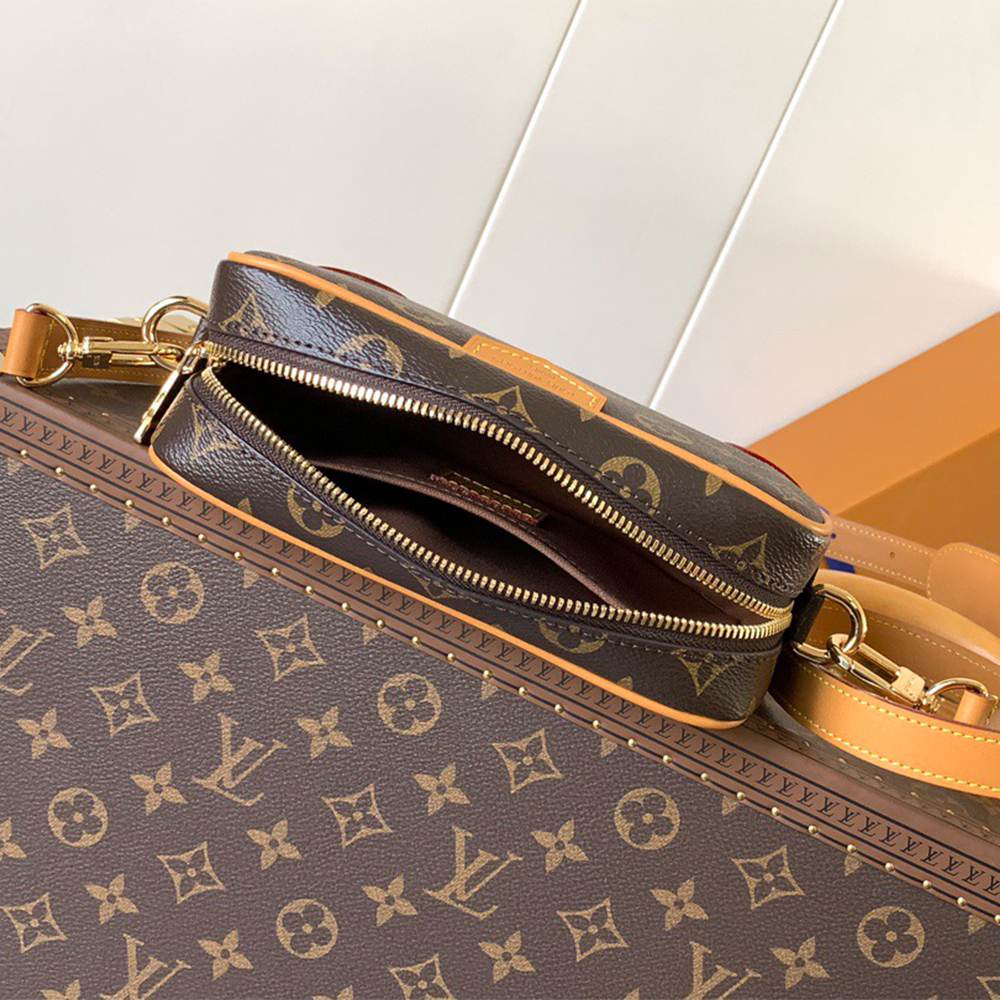 LV Trocadéro Wearable Wallet(HIGH-END GRADE)